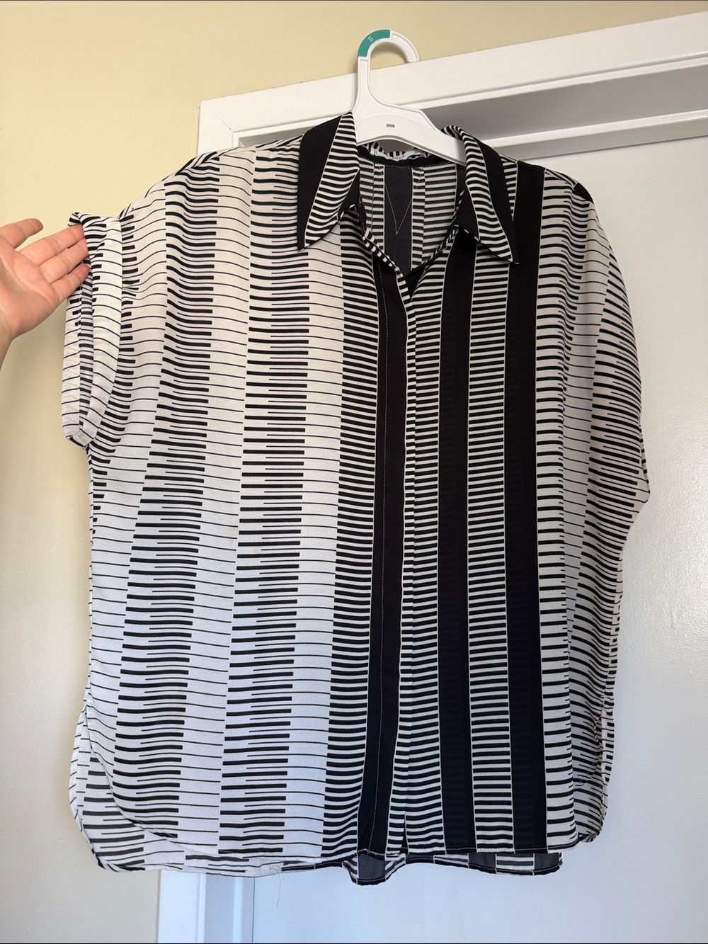 Black & White Striped Short-Sleeve Button down Shirt